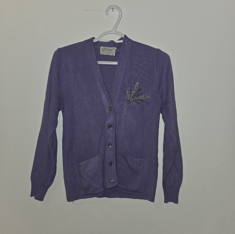 Cardigan mauve d'Écosse